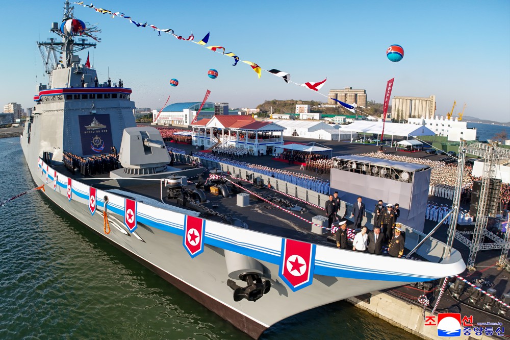 Kim Jong Un, Ipinakilala ang Bagong Barko Pandigma ng North Korea